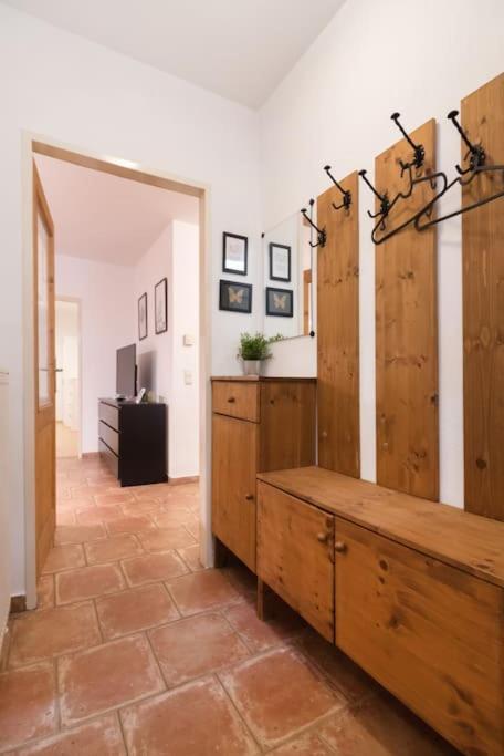 Spacious Central Apartment Вена Экстерьер фото