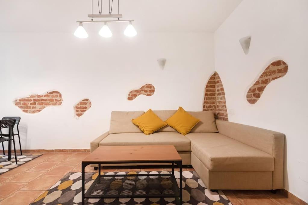 Spacious Central Apartment Вена Экстерьер фото